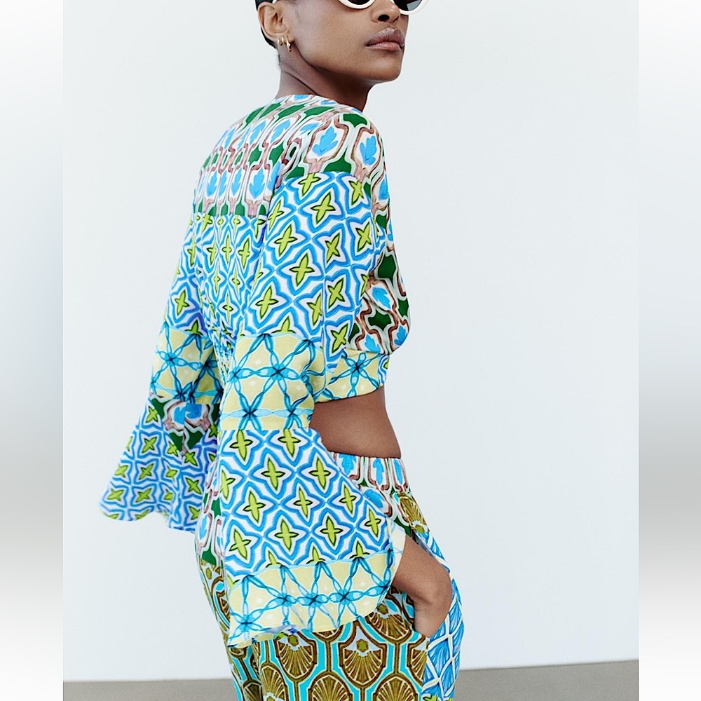 Zara Print Top with knot  NWT - Picture 6 of 7